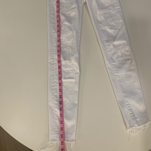 Ripped White American Eagle Skinny Jeans - Picture 3 of 6